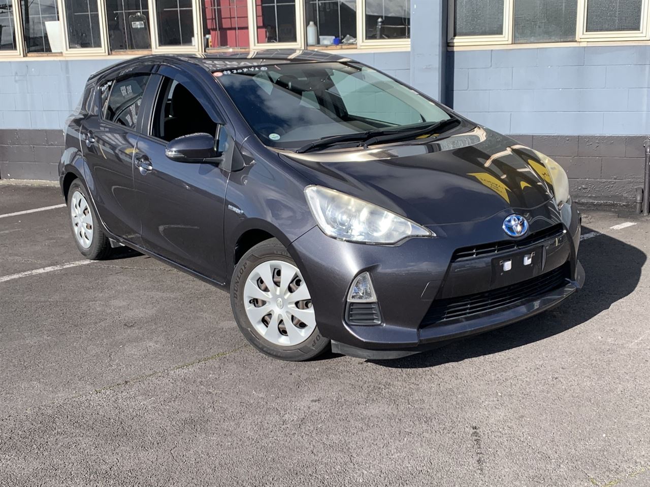 Vehicle image 4