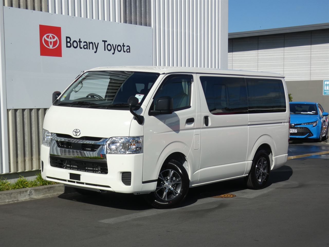 Vehicle image 1