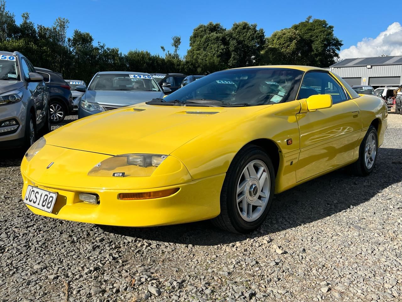 Vehicle image 3