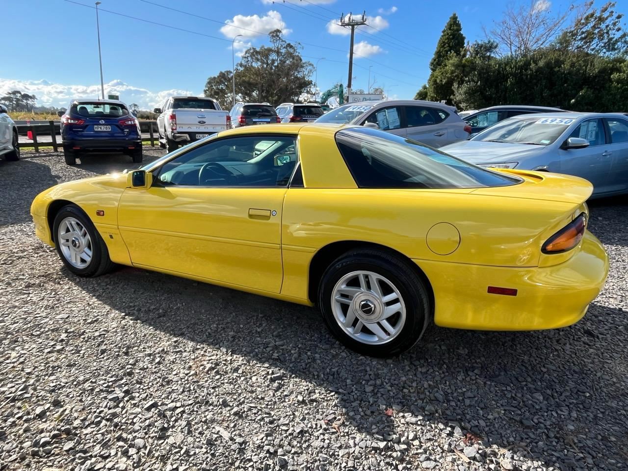 Vehicle image 5