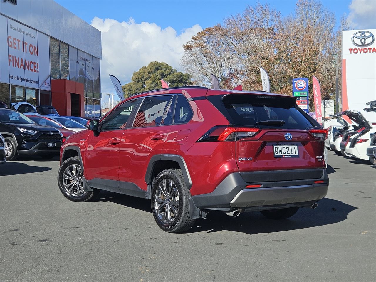Vehicle image 3