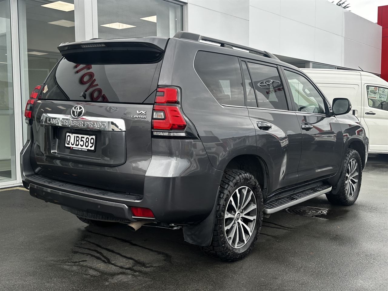 Vehicle image 3