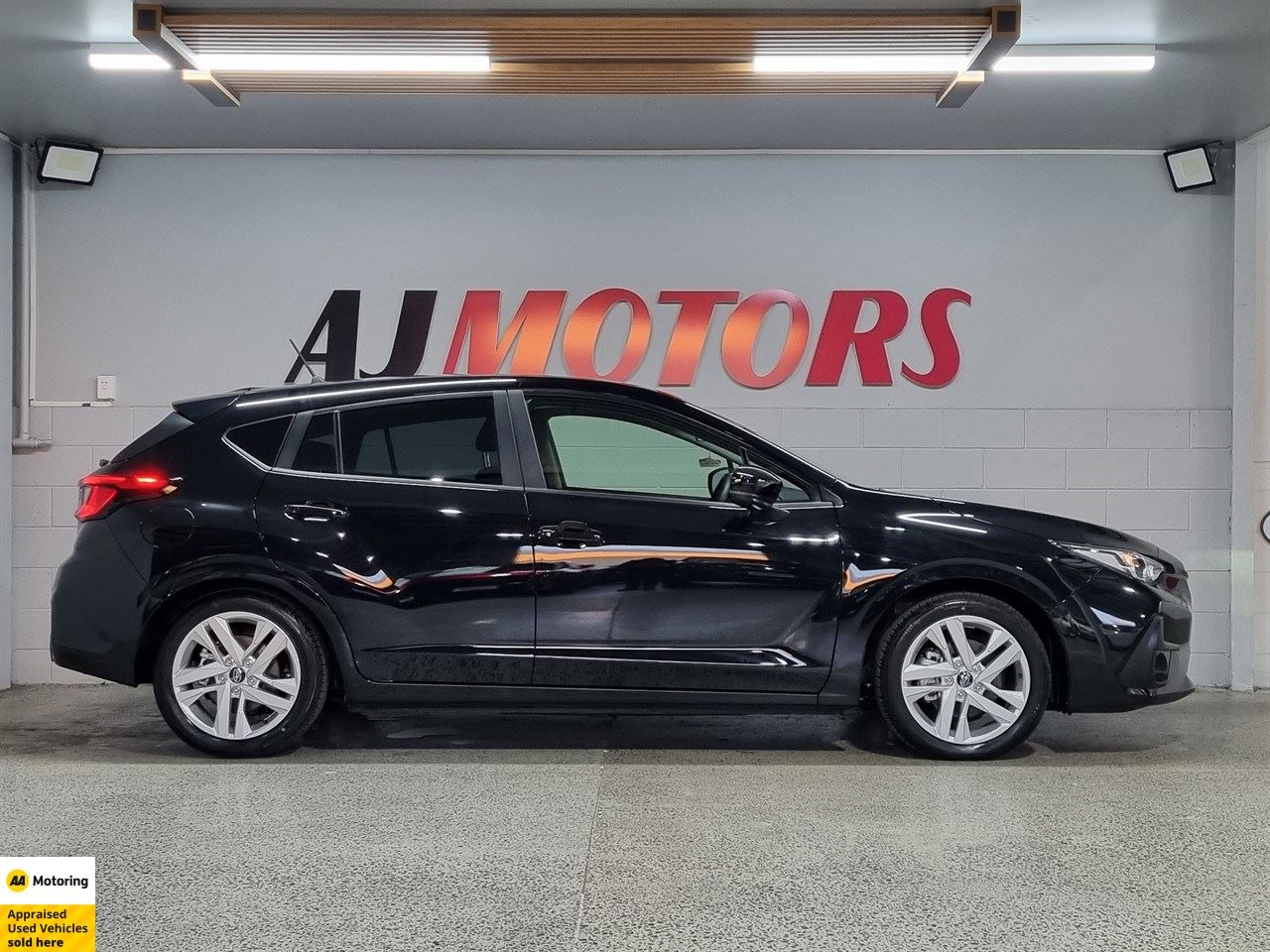 Vehicle image 5