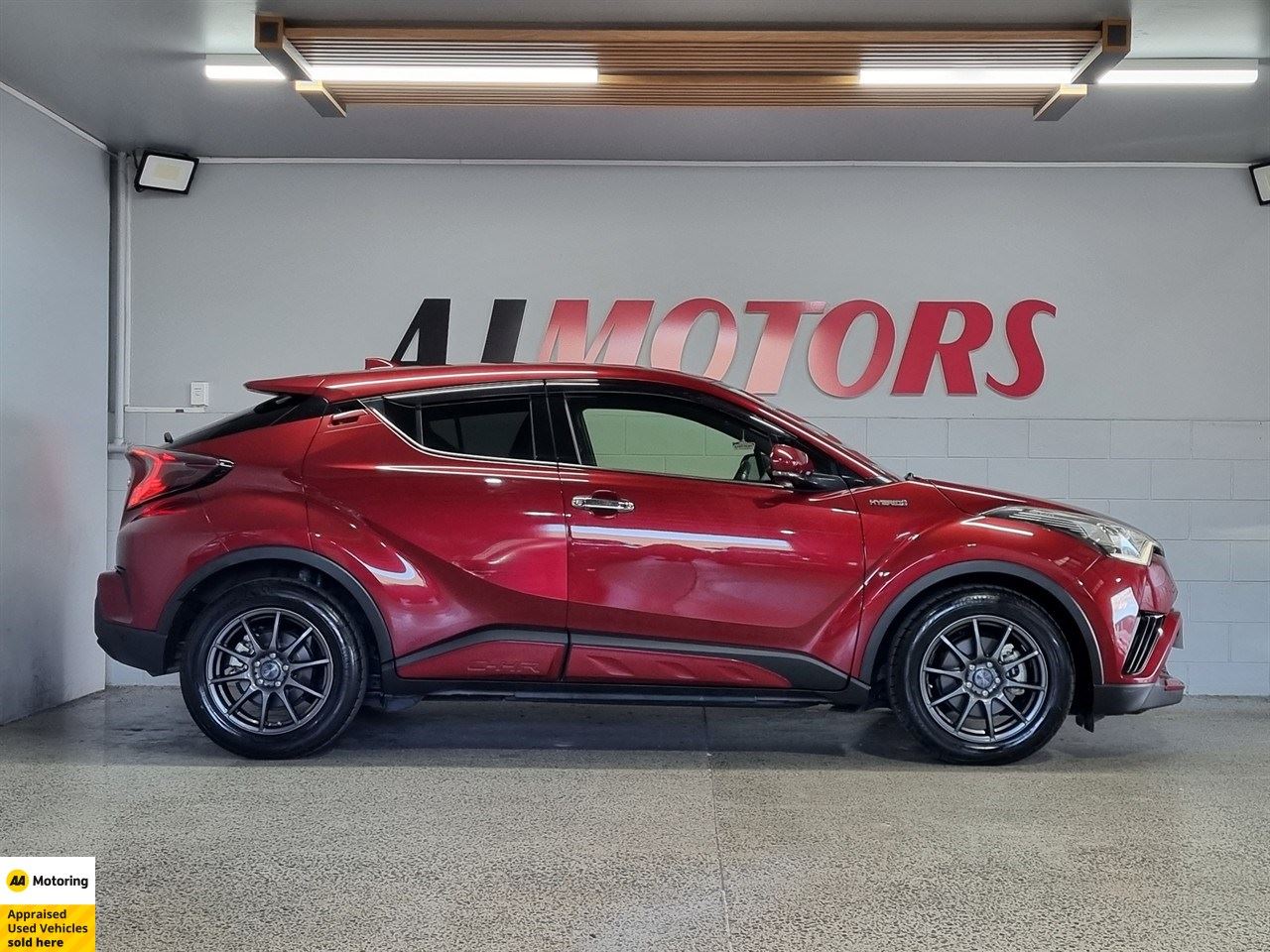 Vehicle image 5