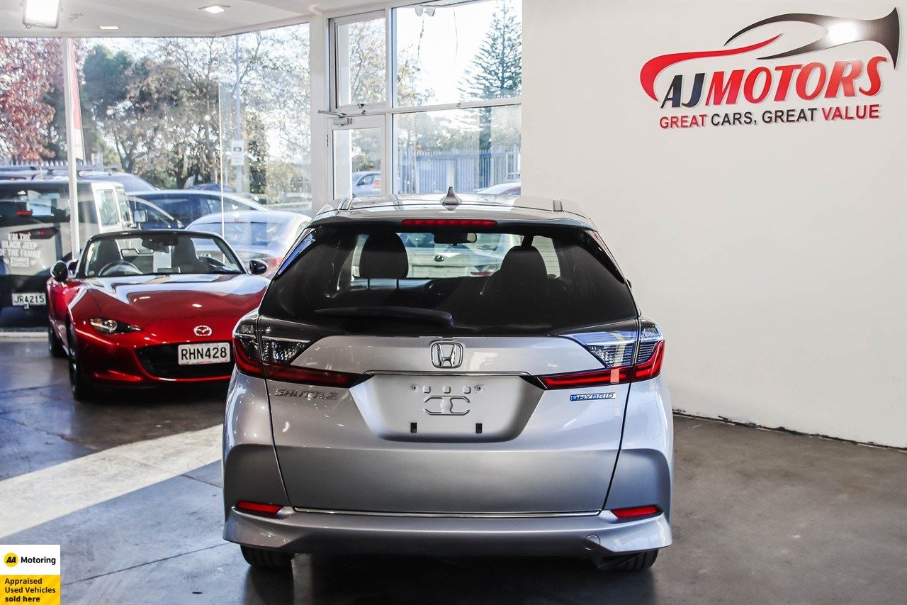 Vehicle image 5