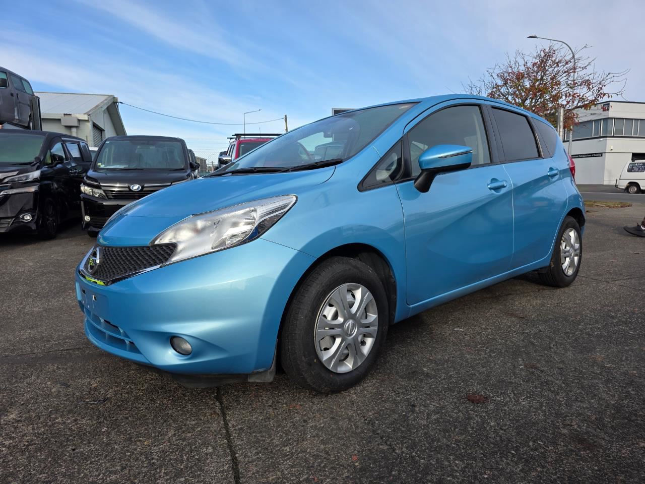Vehicle image 4