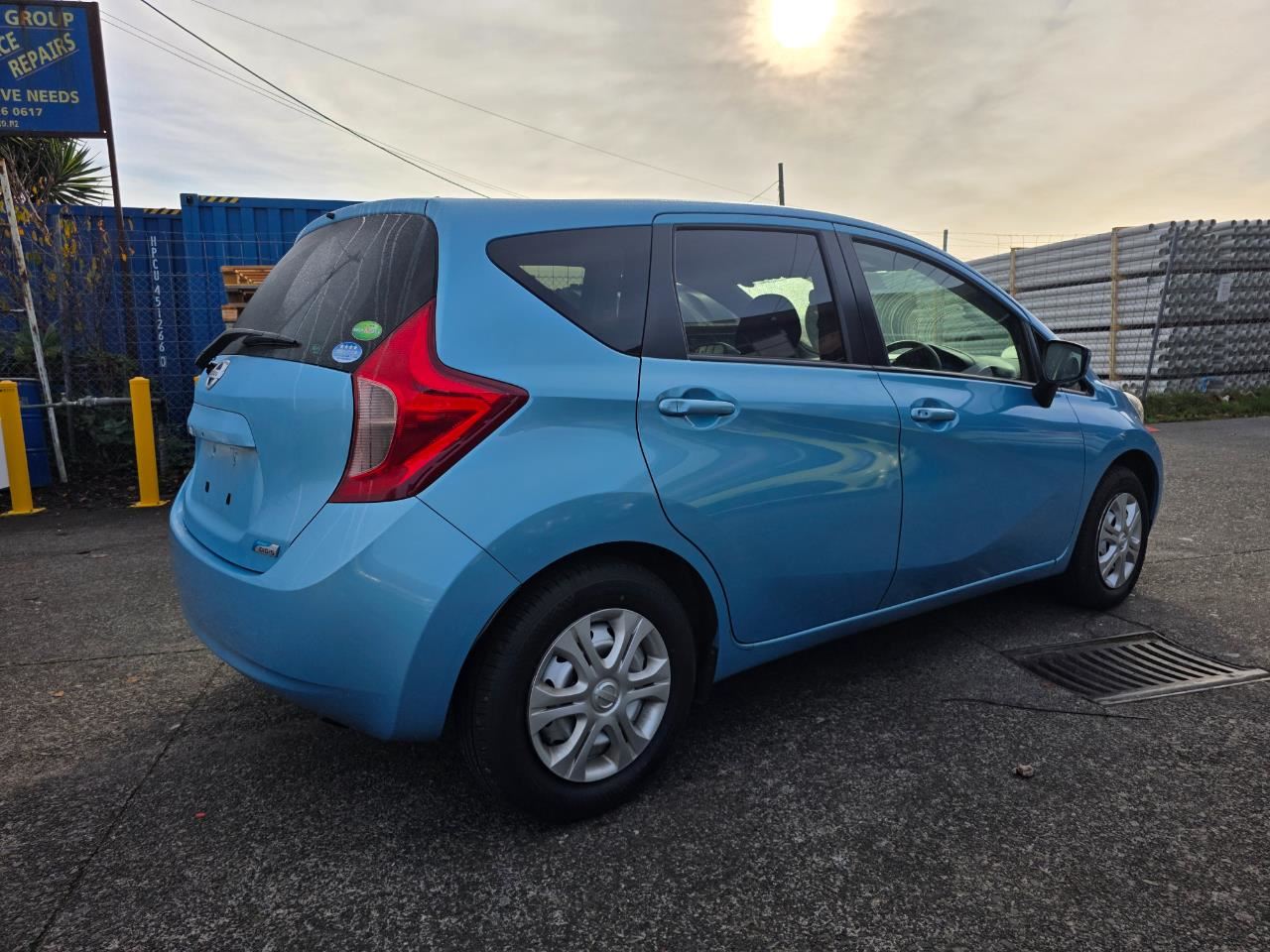 Vehicle image 5