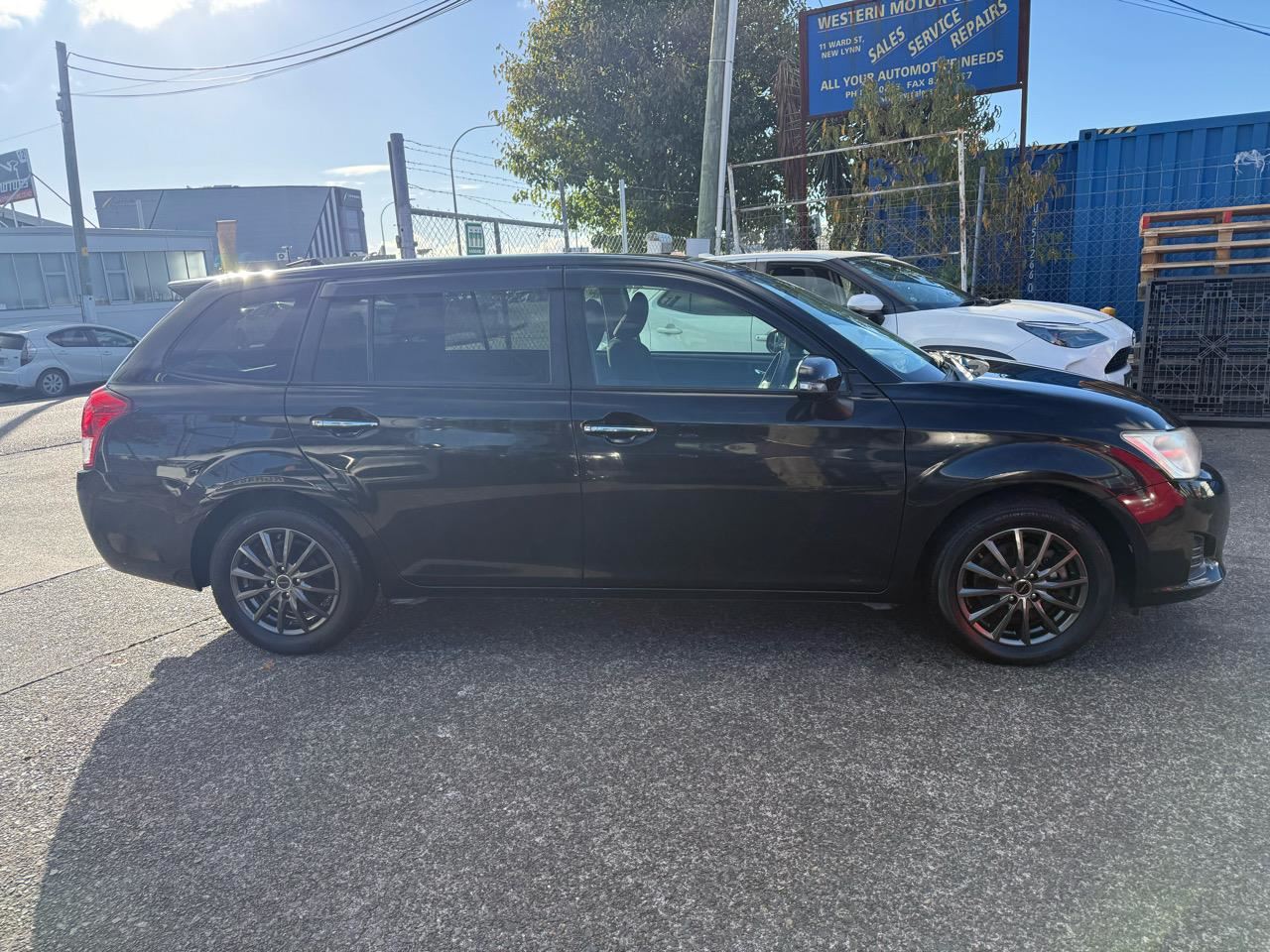 Vehicle image 5