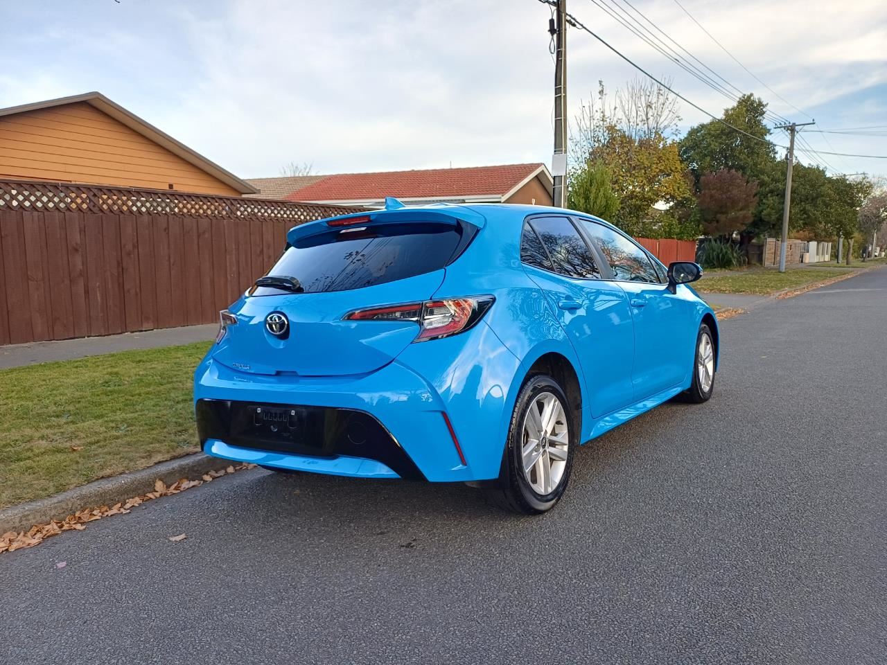 Vehicle image 3