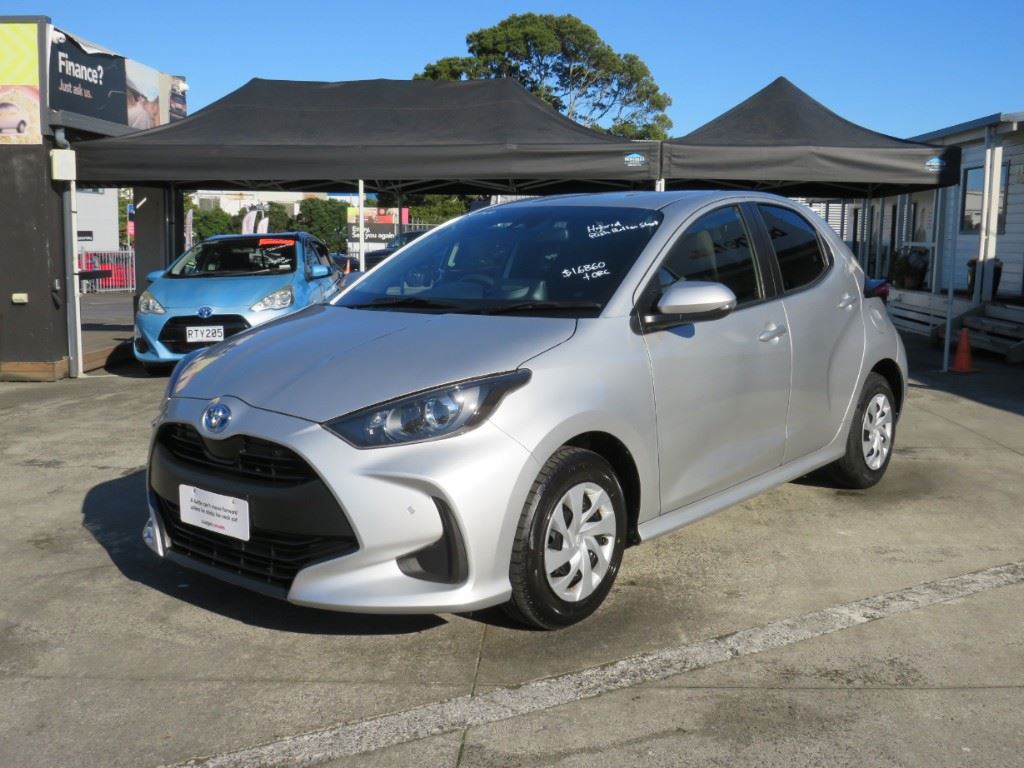 Vehicle image 3