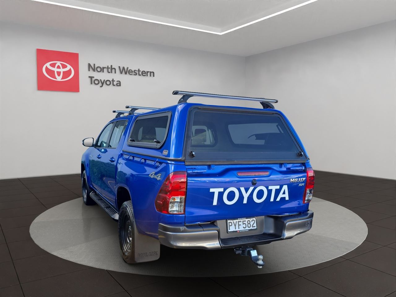 Vehicle image 5