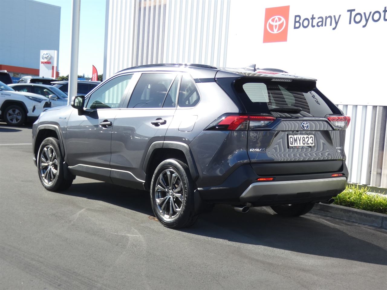 Vehicle image 3