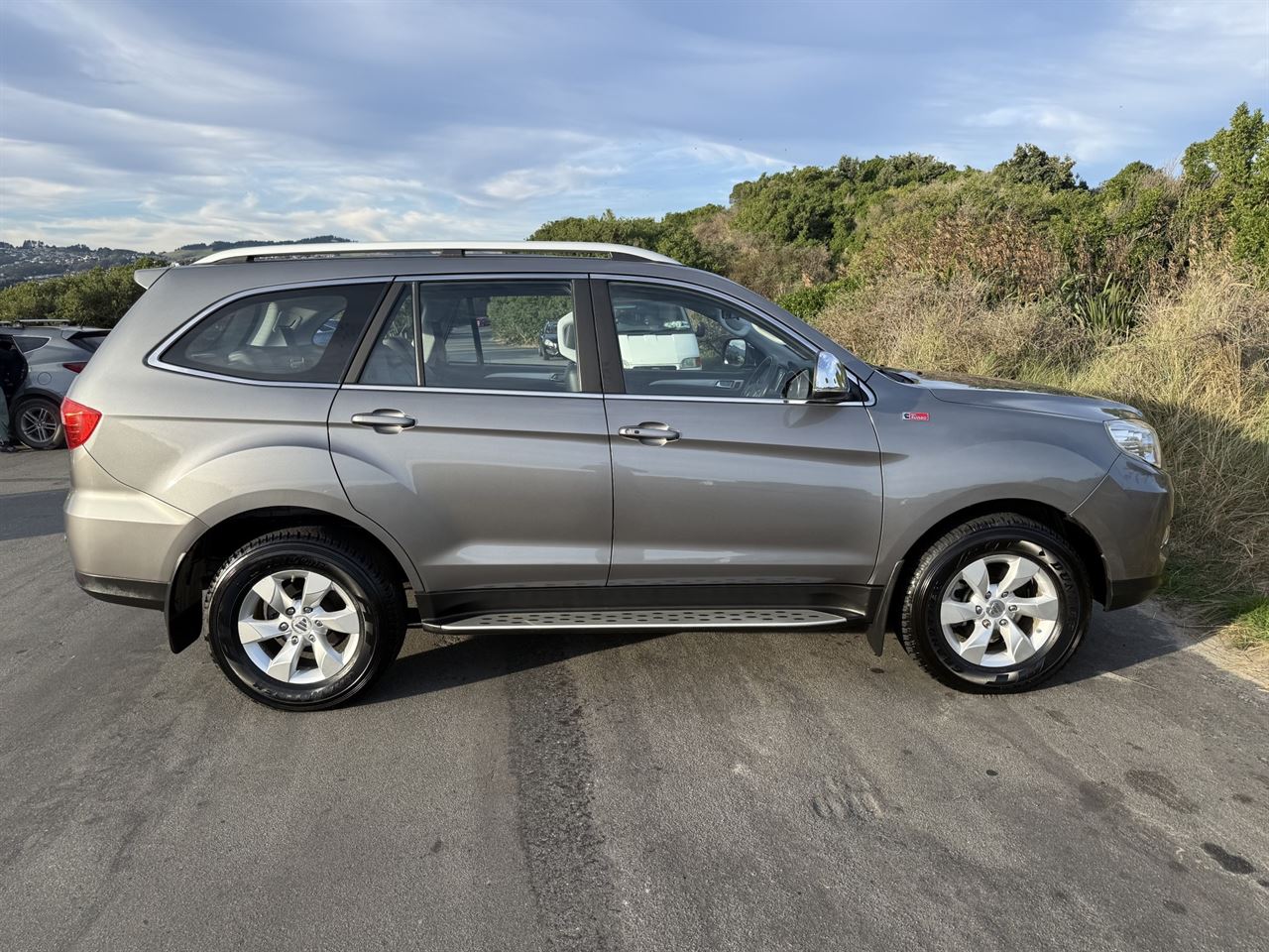 Vehicle image 4