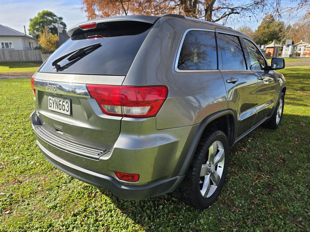 Vehicle image 4
