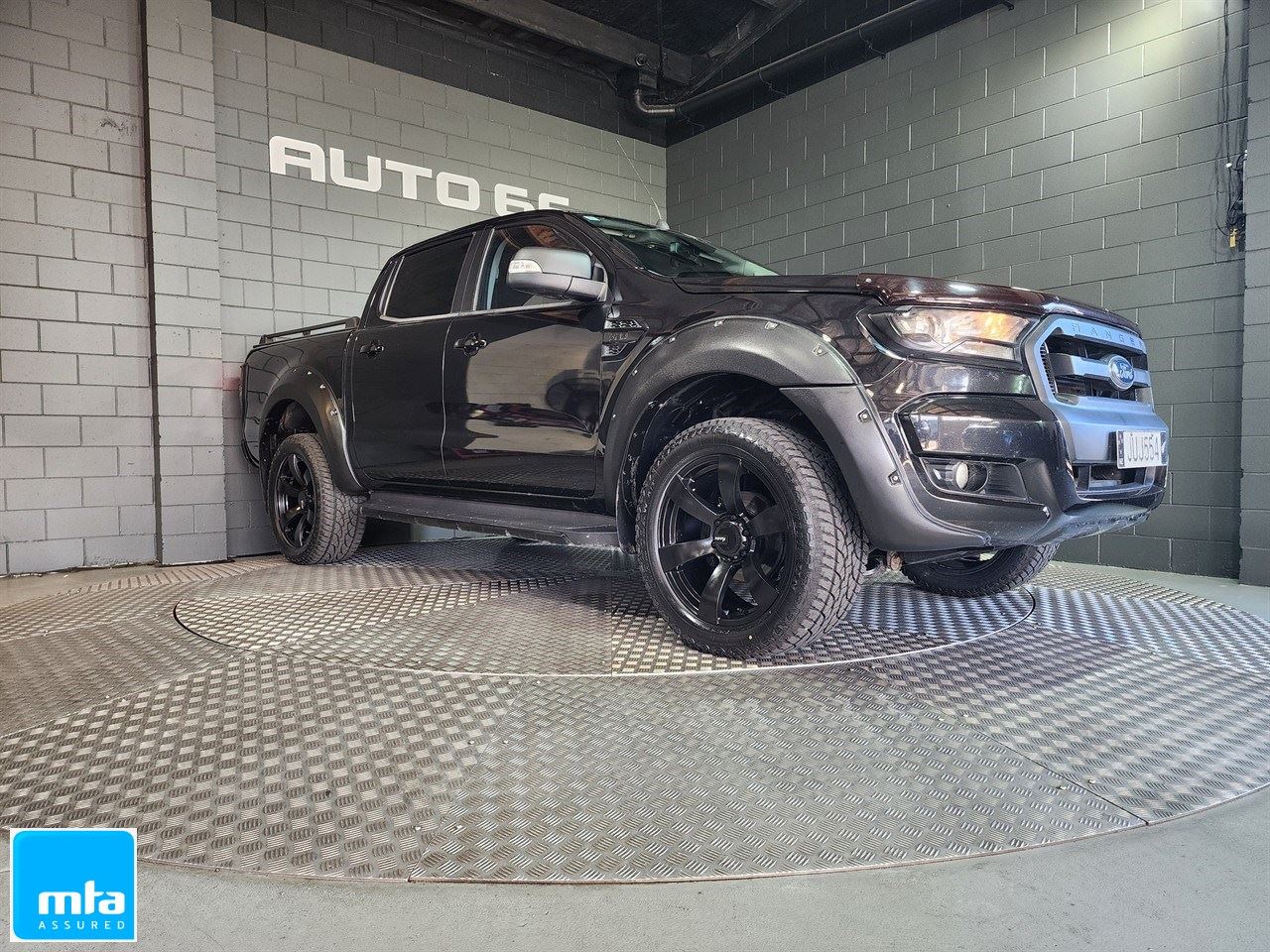 Vehicle image 5