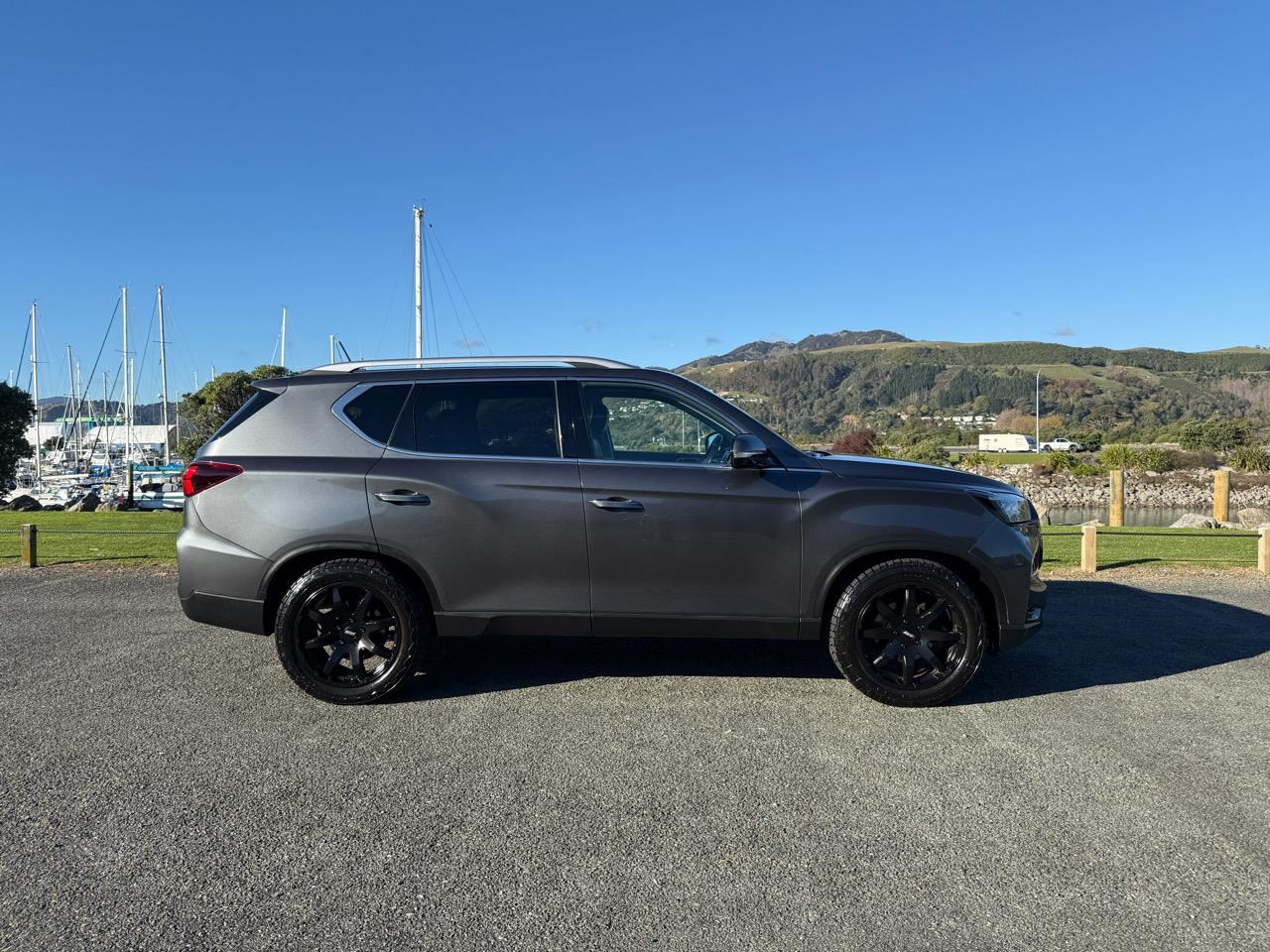 Vehicle image 3