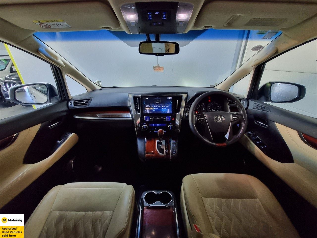 Vehicle image 3