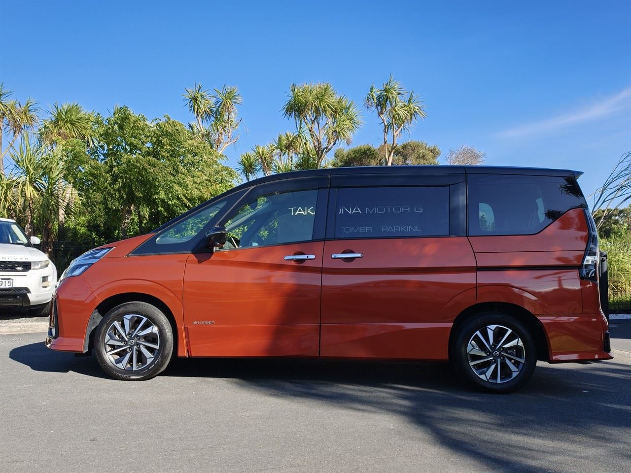 Vehicle image 4