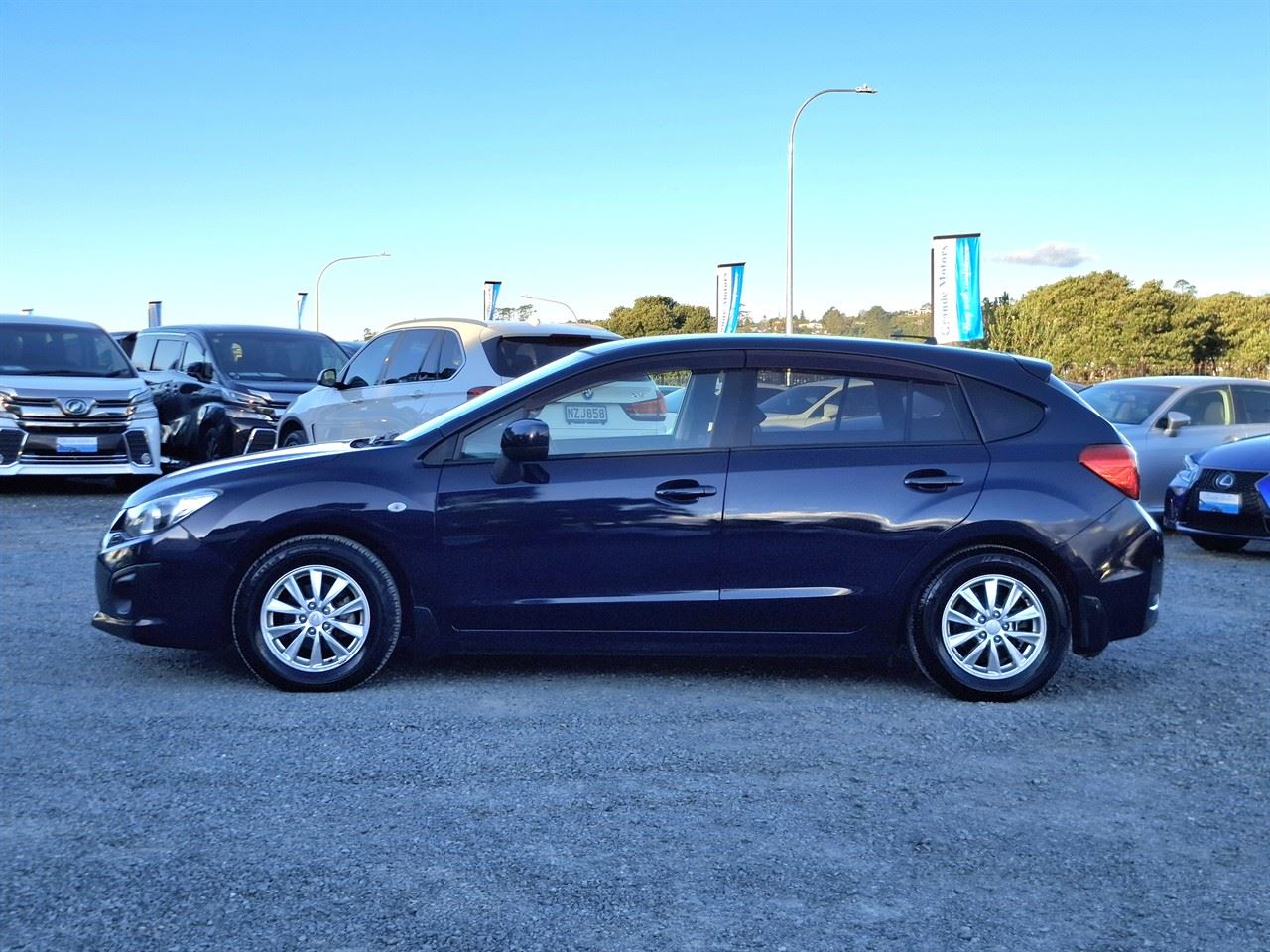 Vehicle image 4