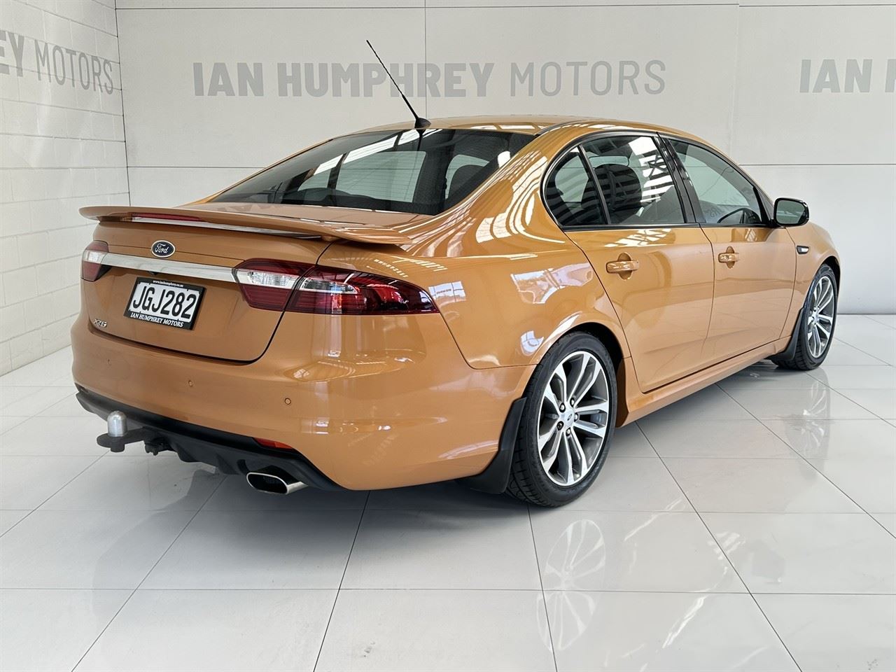 Vehicle image 3