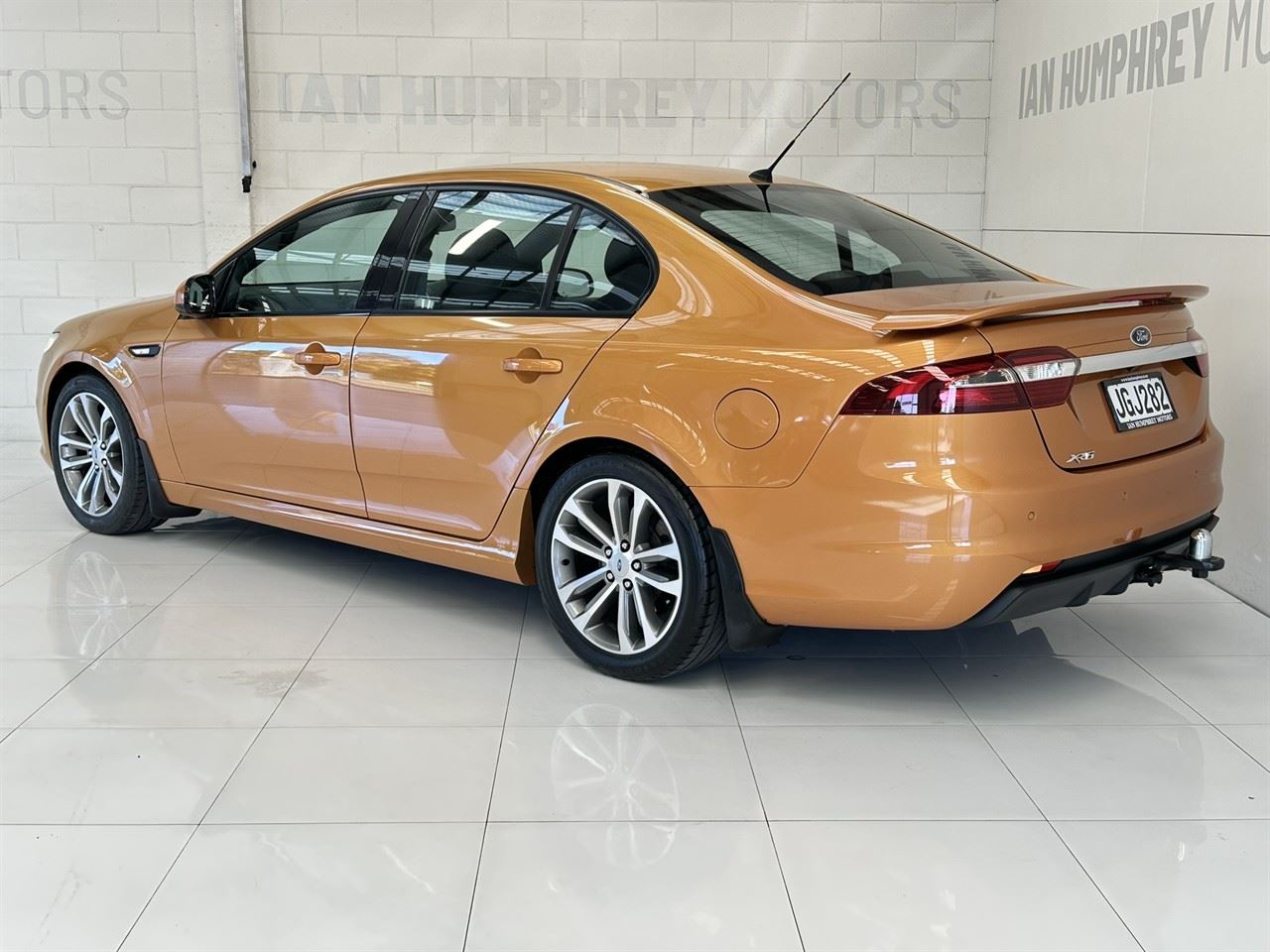 Vehicle image 4