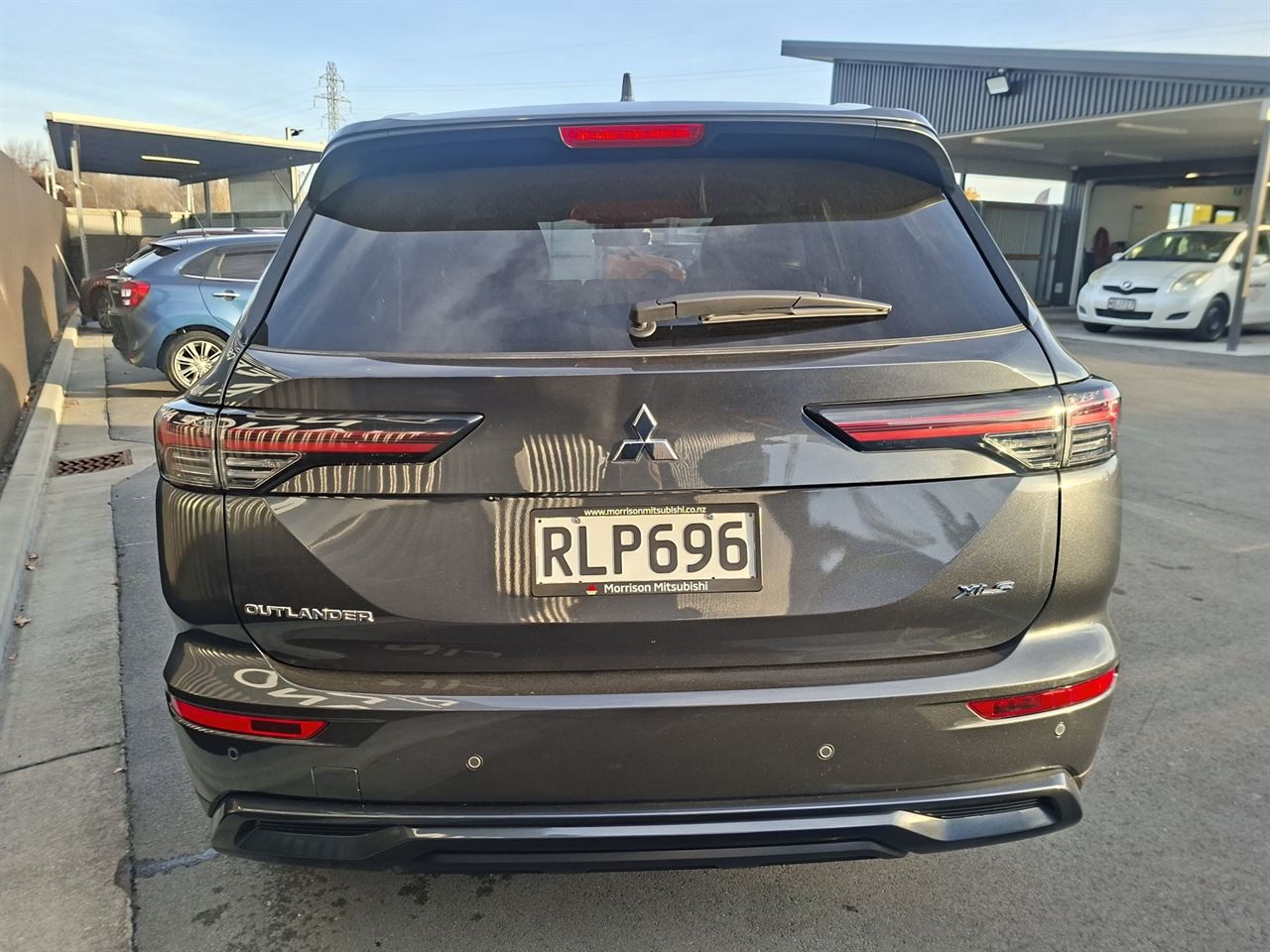 Vehicle image 4