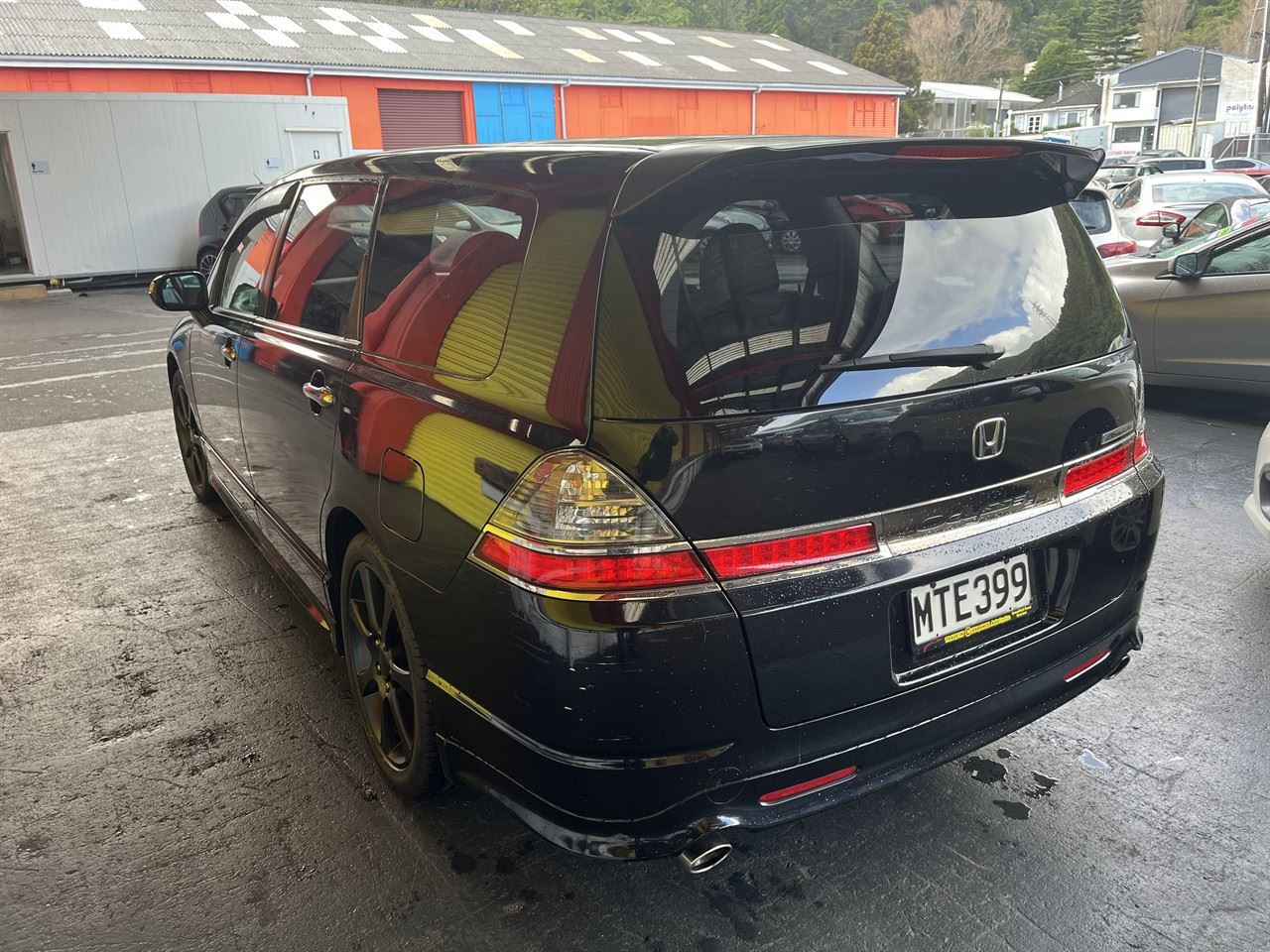 Vehicle image 4