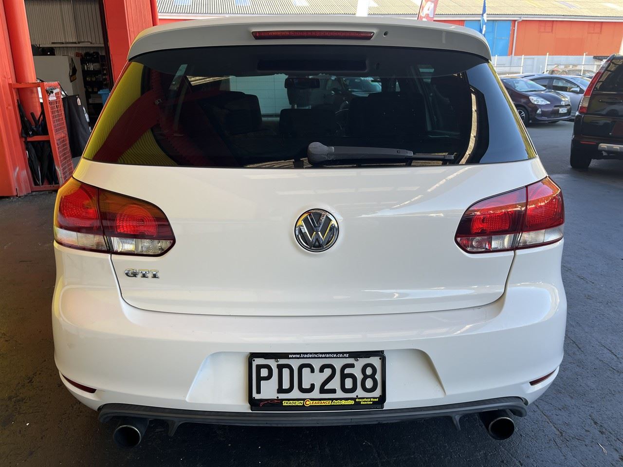 Vehicle image 5