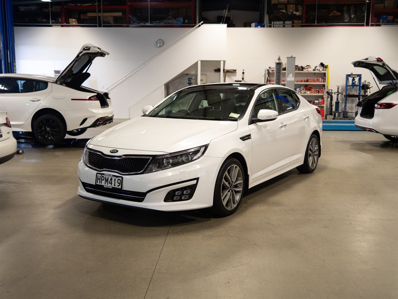 Vehicle image 4