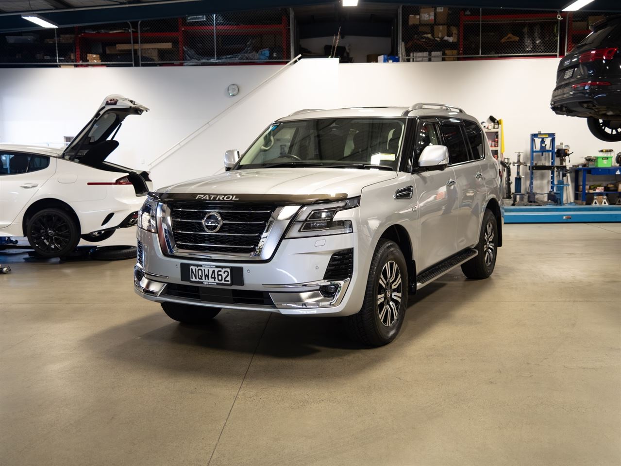 Vehicle image 4