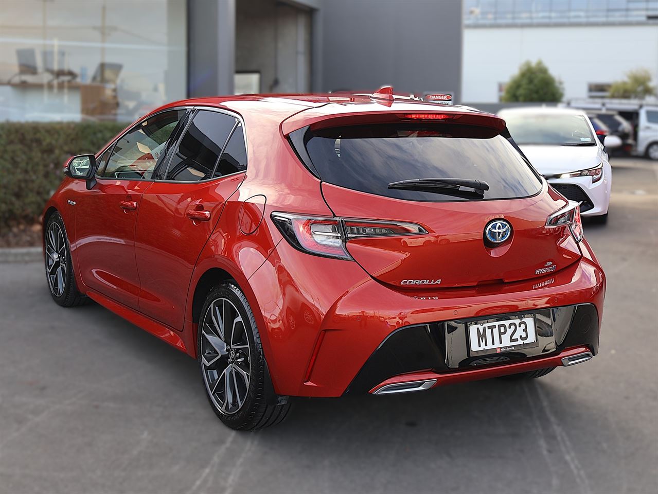 Vehicle image 4