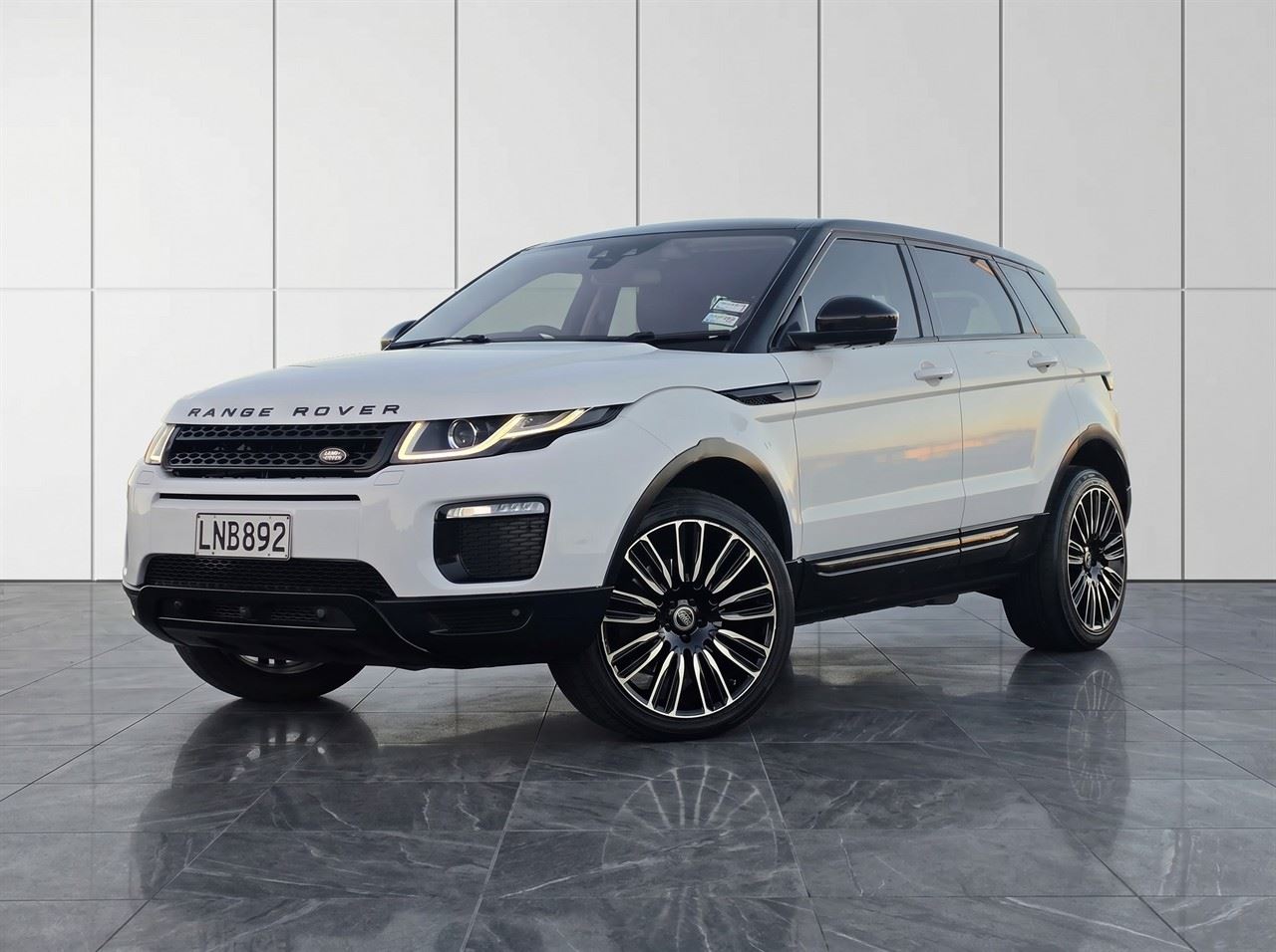 Vehicle image 5