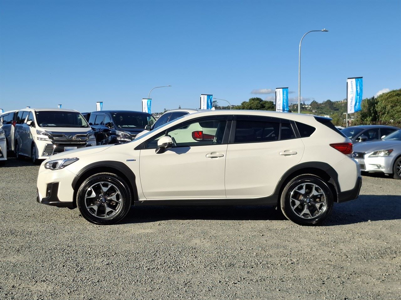 Vehicle image 4
