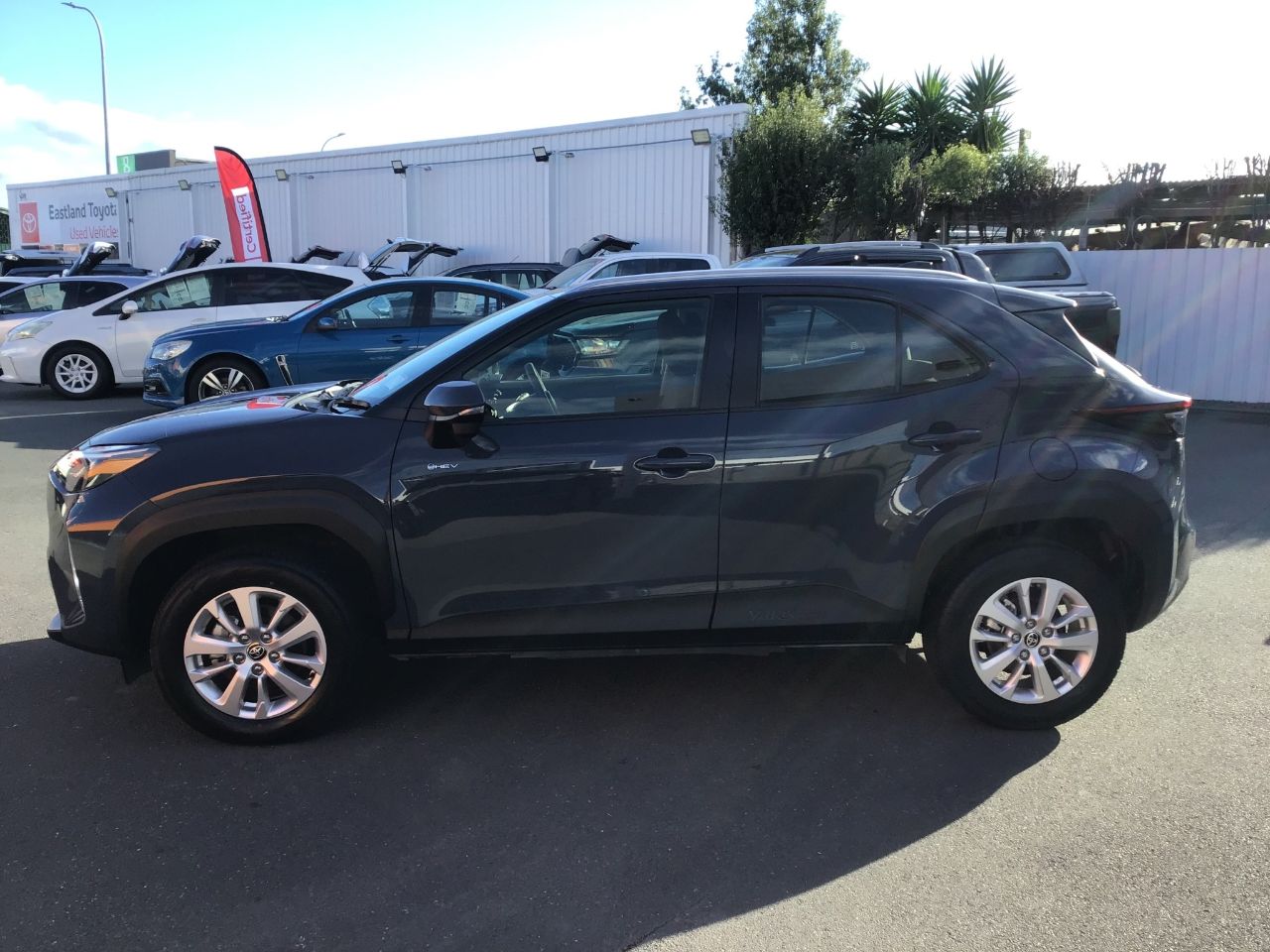 Vehicle image 5