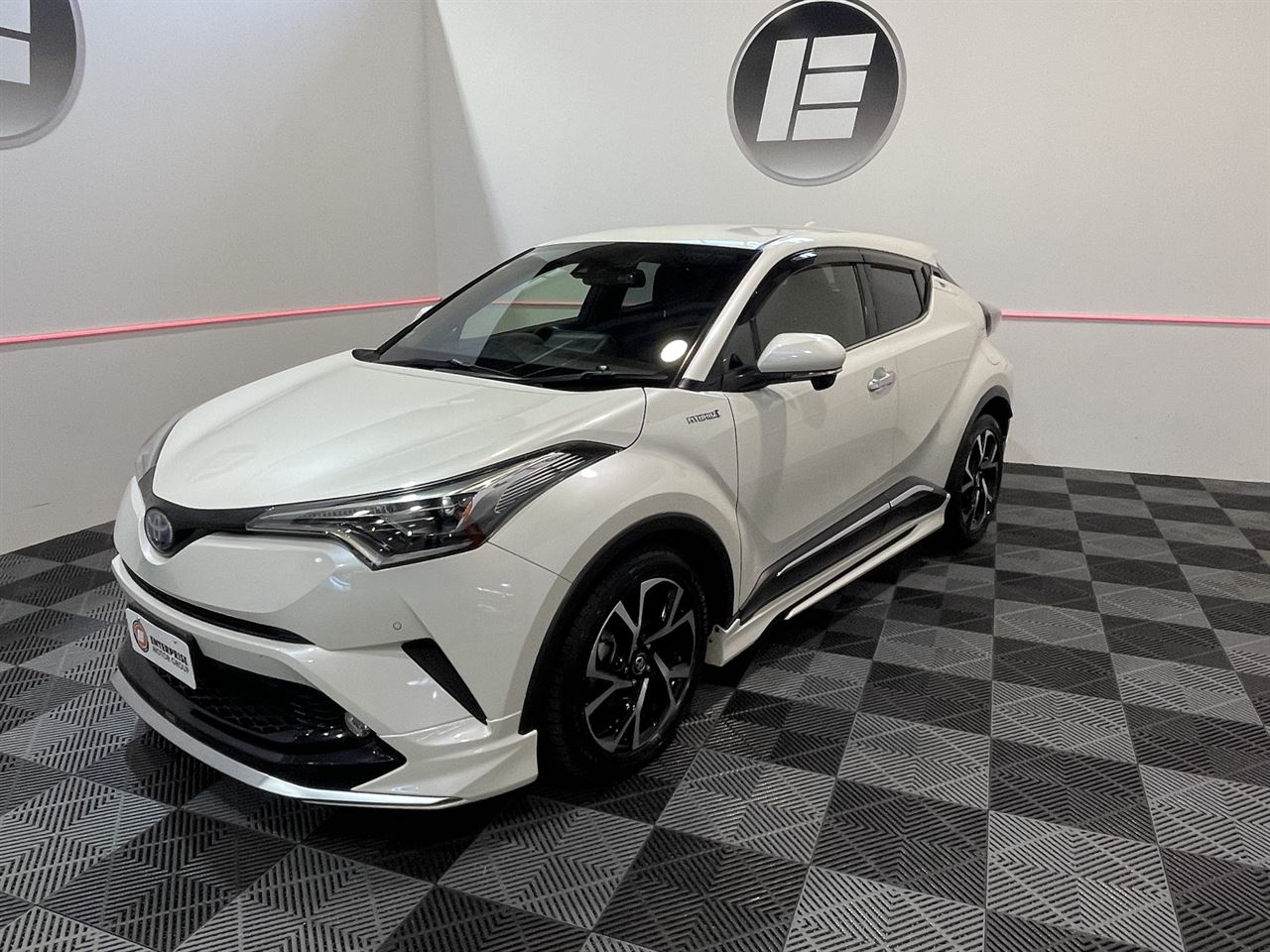 Vehicle image 3