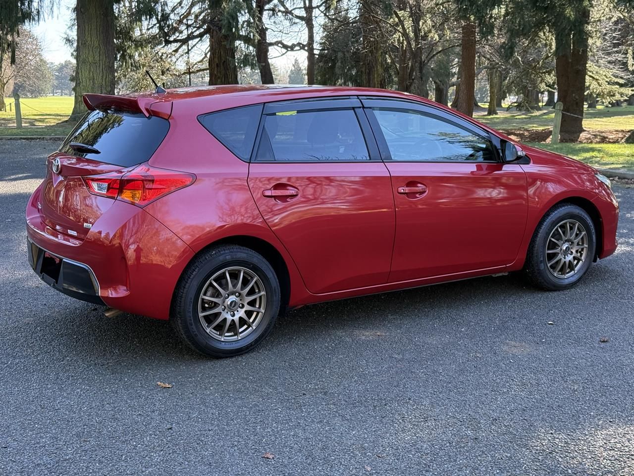 Vehicle image 5