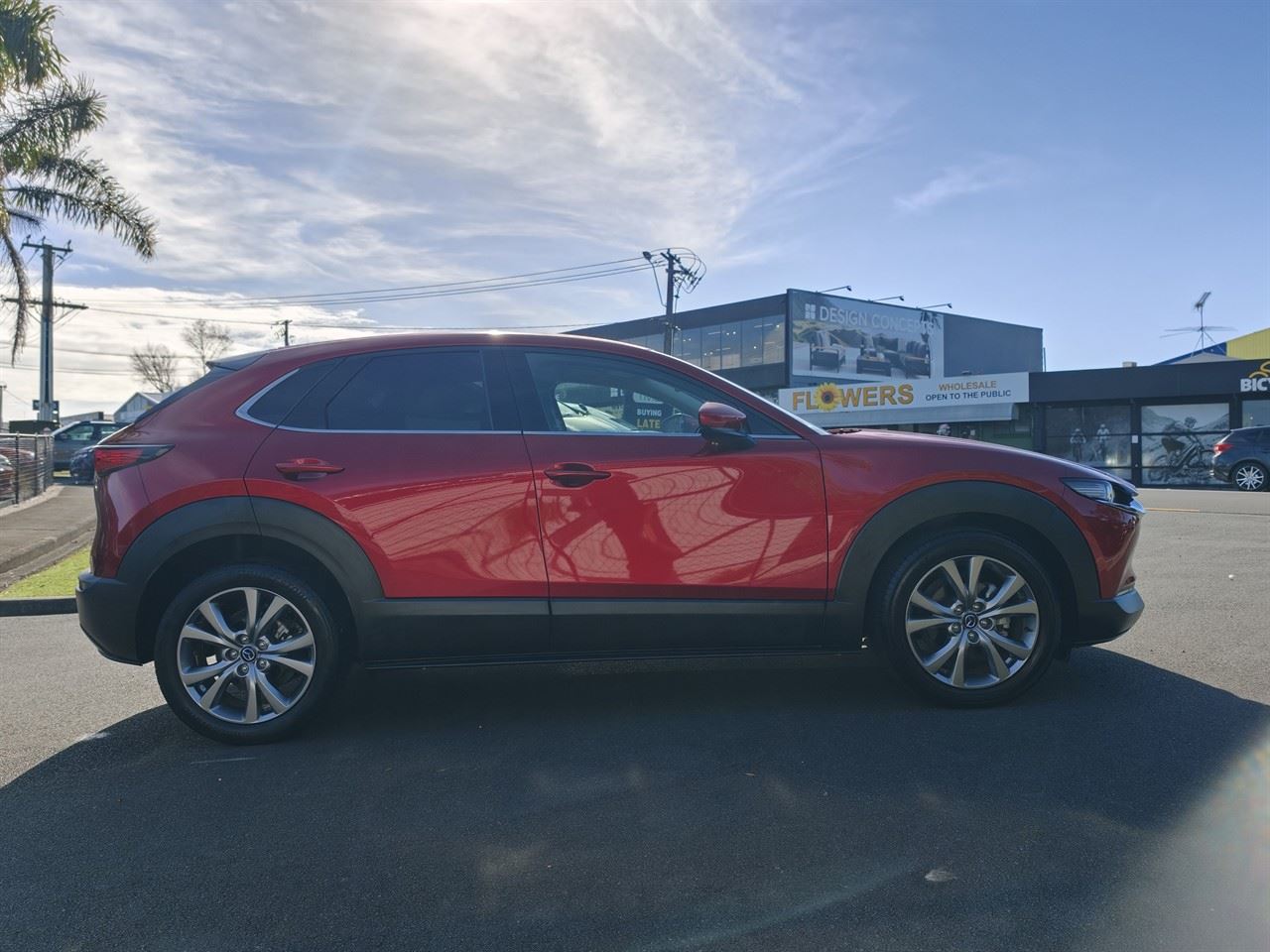 Vehicle image 5