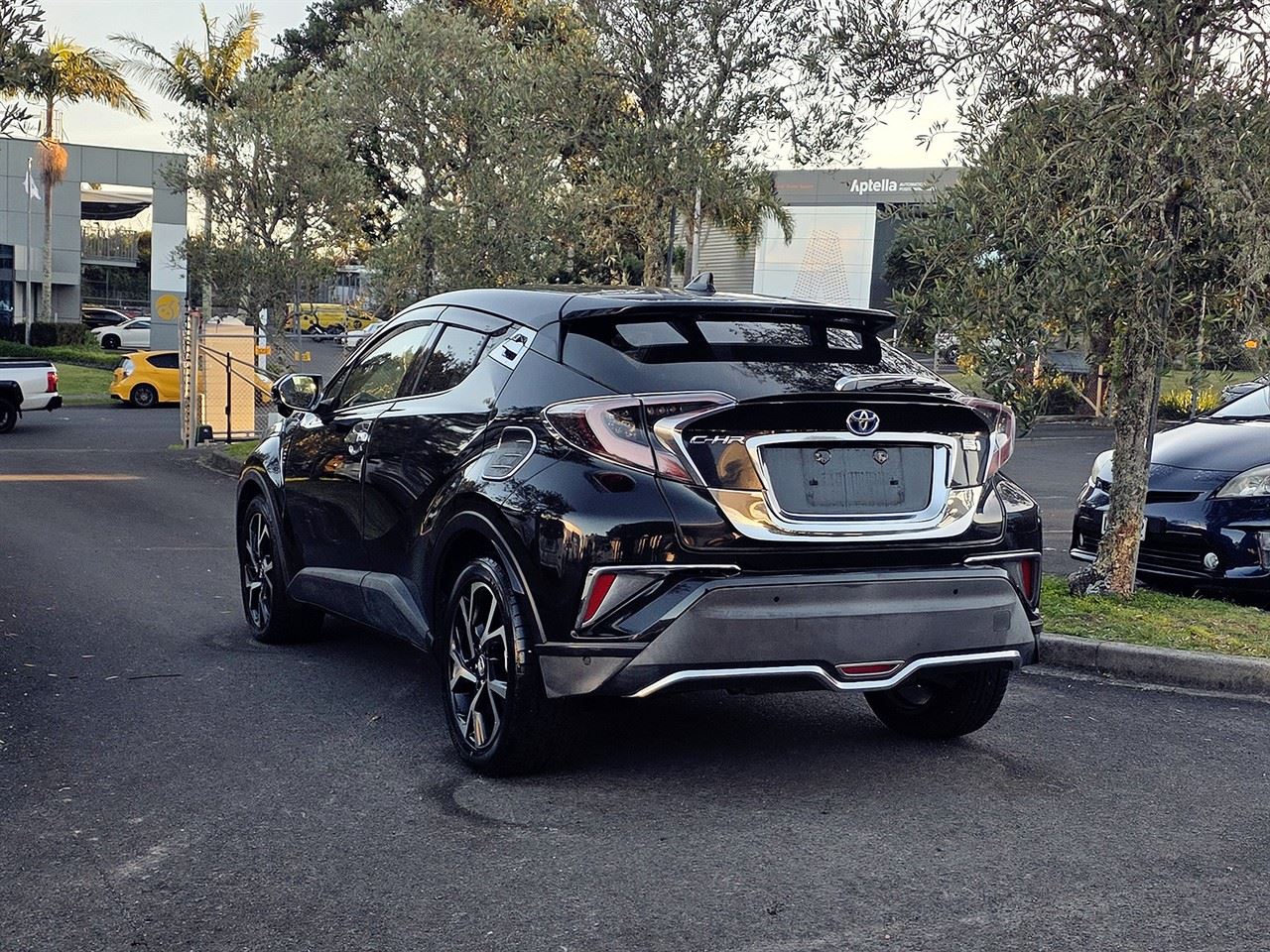 Vehicle image 5