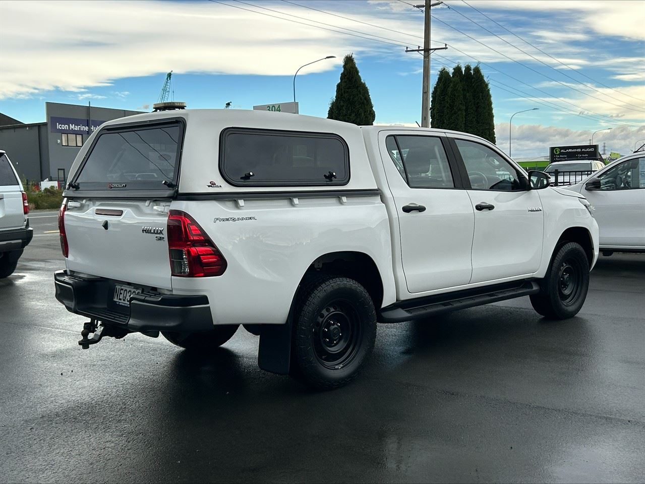 Vehicle image 3