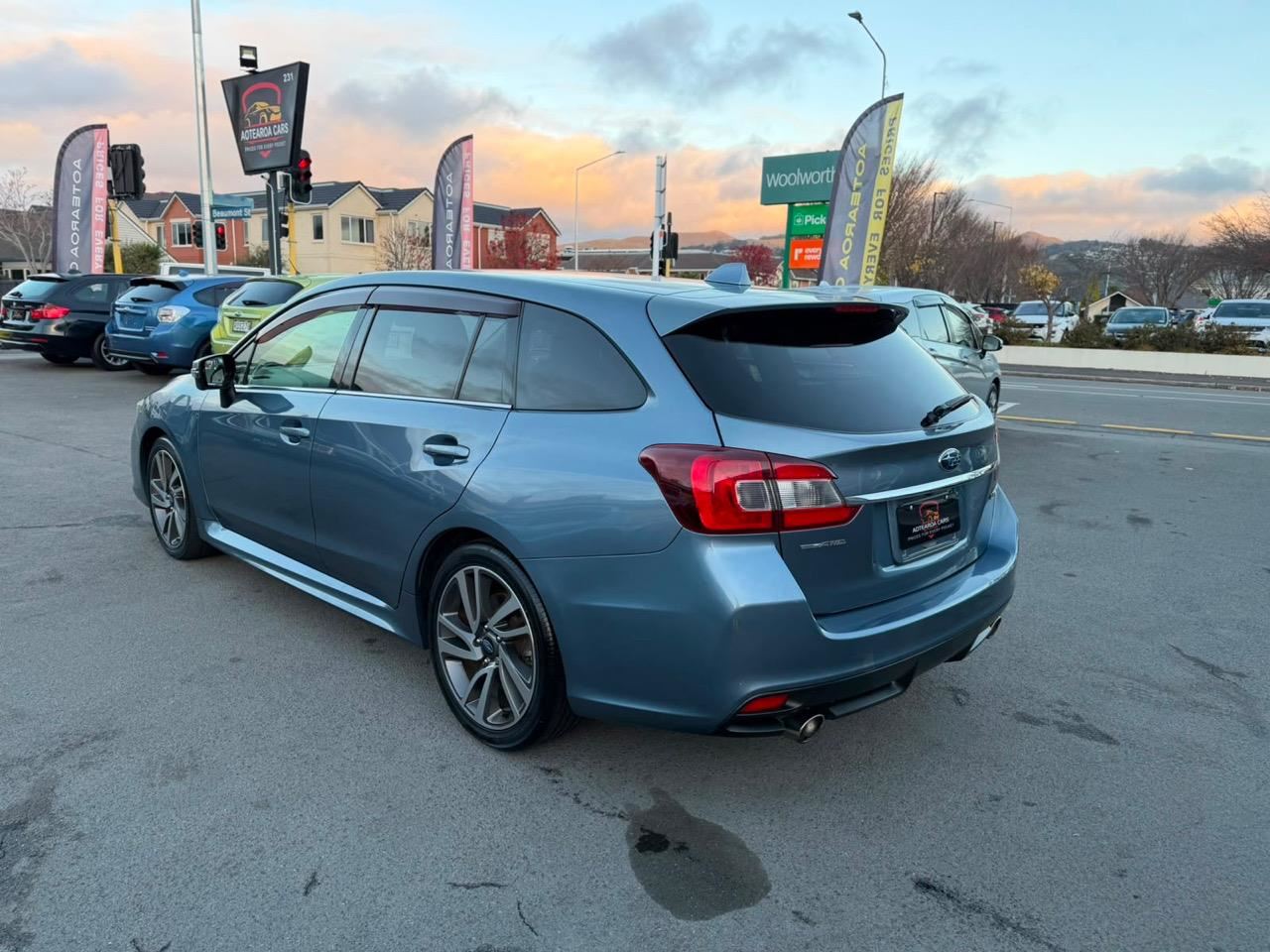 Vehicle image 4