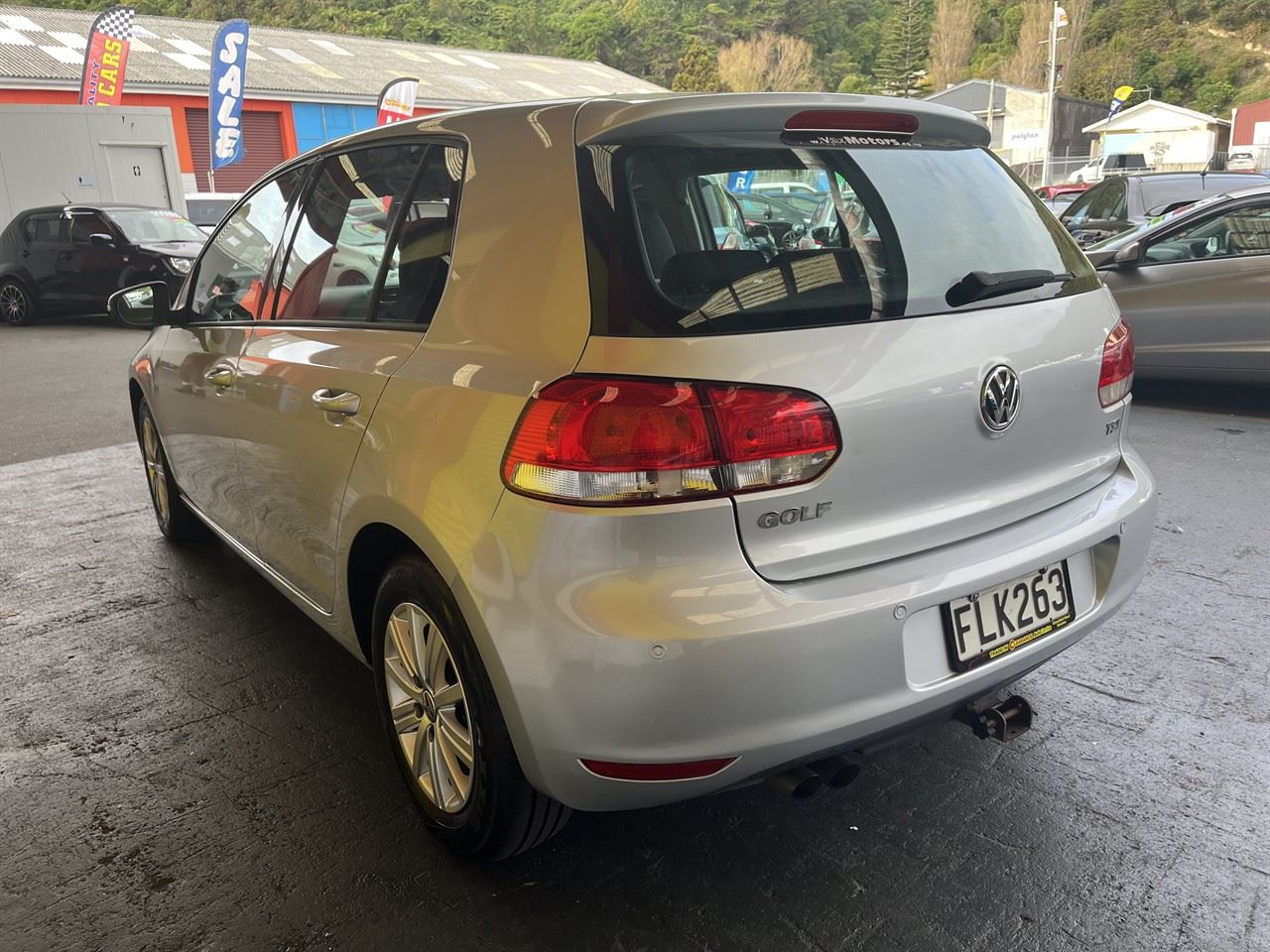 Vehicle image 4