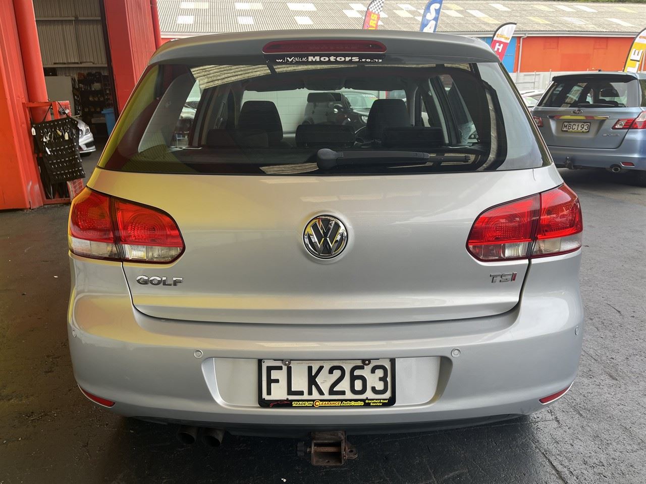 Vehicle image 5