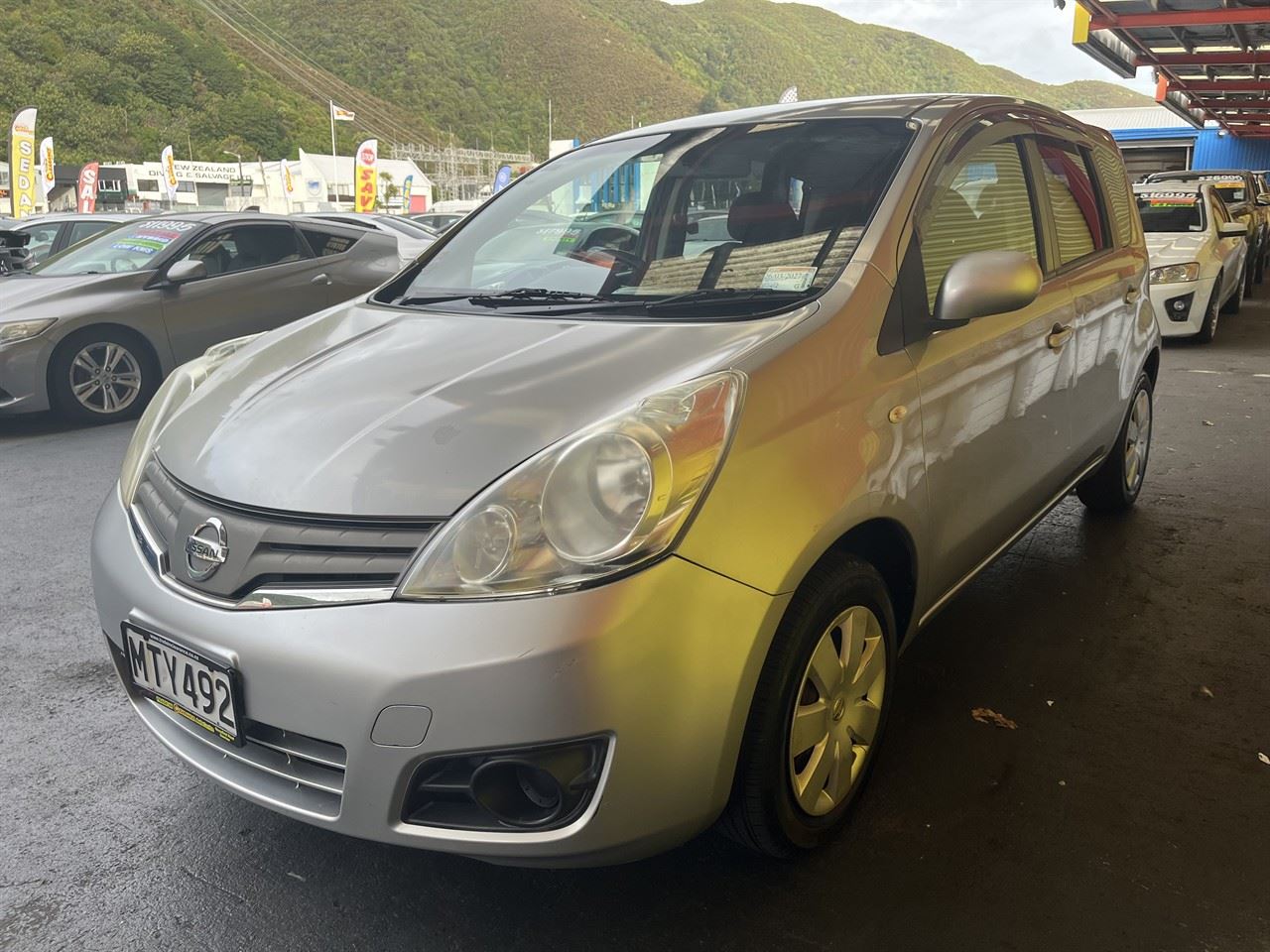 Vehicle image 3