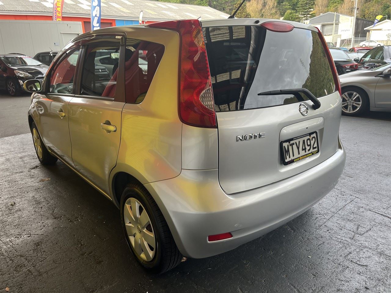 Vehicle image 4