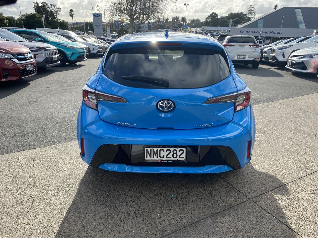 Vehicle image 3