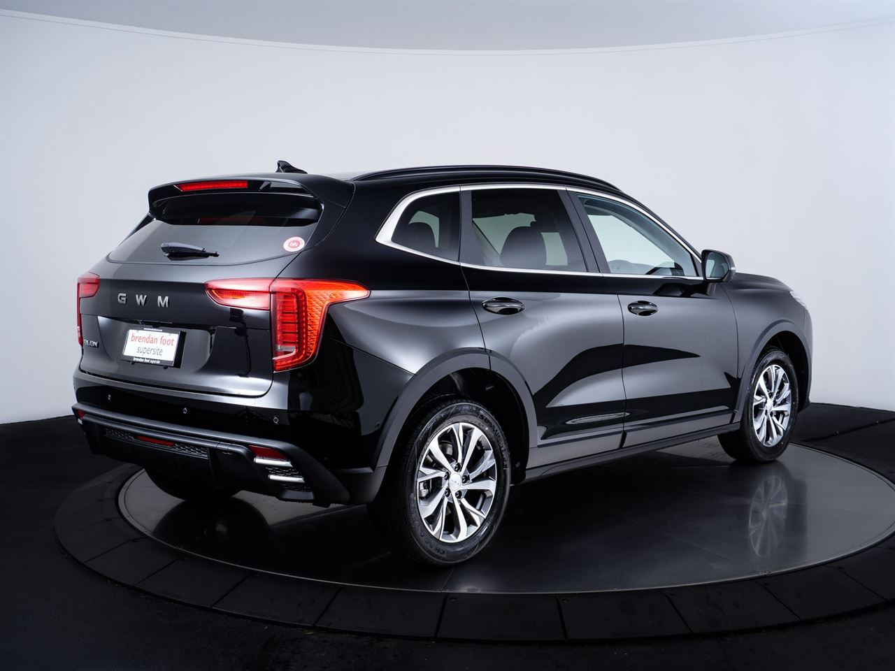 Vehicle image 4