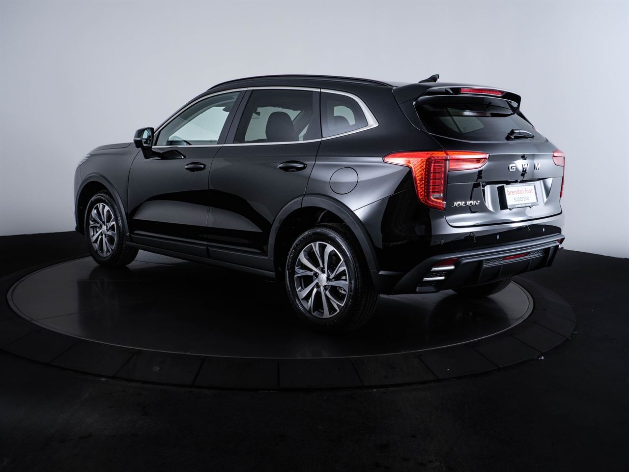 Vehicle image 5