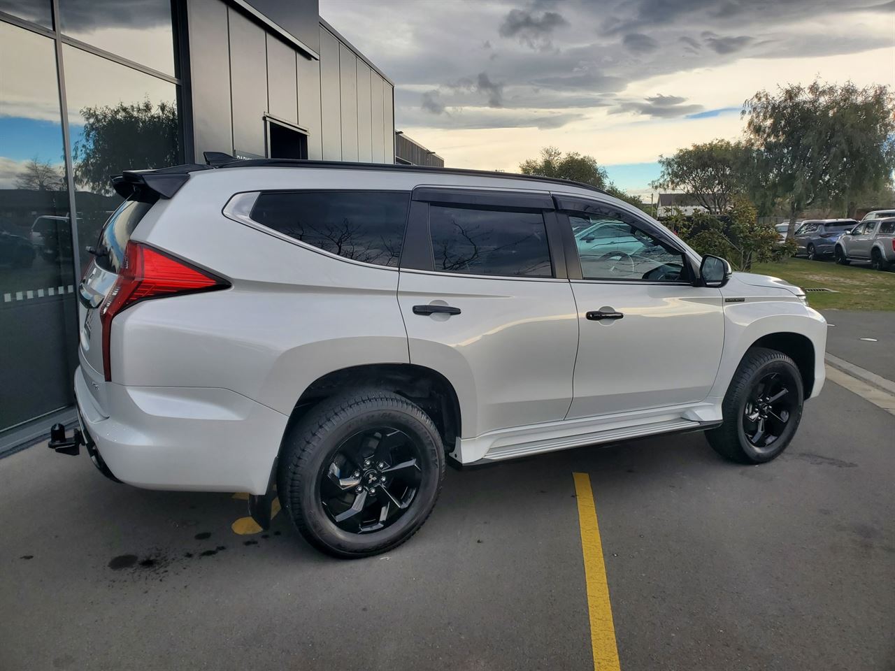 Vehicle image 3