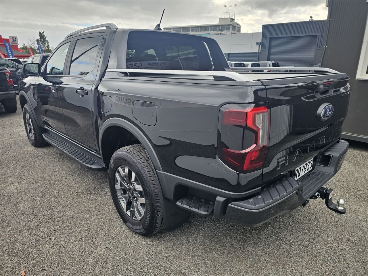 Vehicle image 5