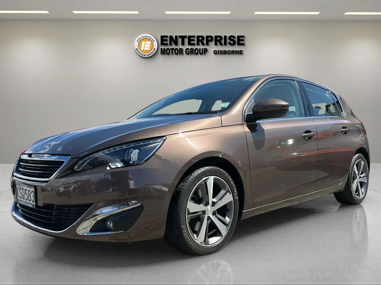 Vehicle image 3